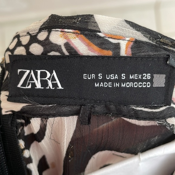 Zara High neck dress. Size: Small - Picture 4 of 4